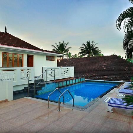 Triveny River Palace Hotel Alappuzha Exterior photo