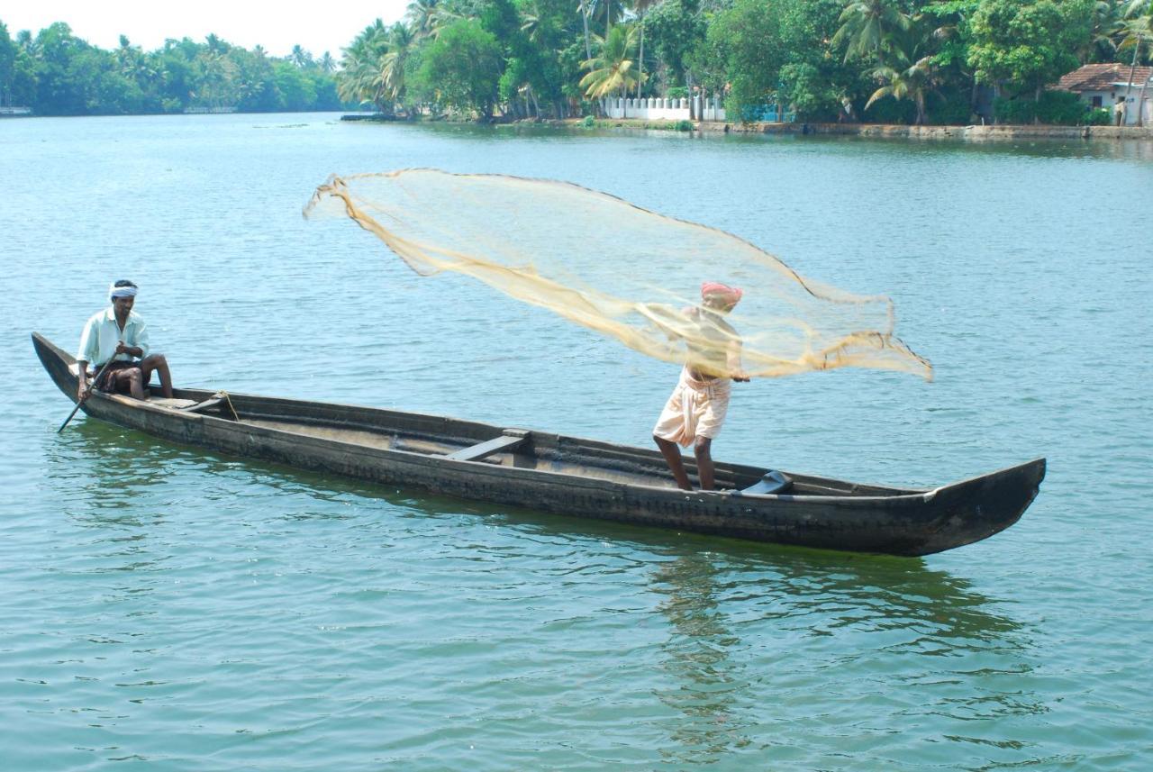Triveny River Palace Hotel Alappuzha Exterior photo