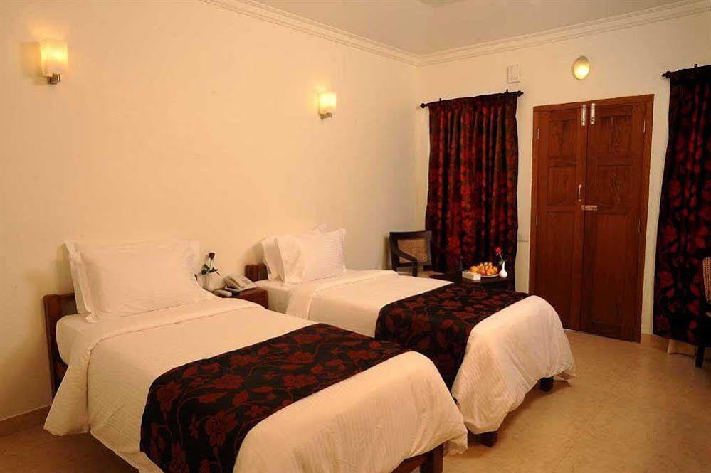 Triveny River Palace Hotel Alappuzha Exterior photo