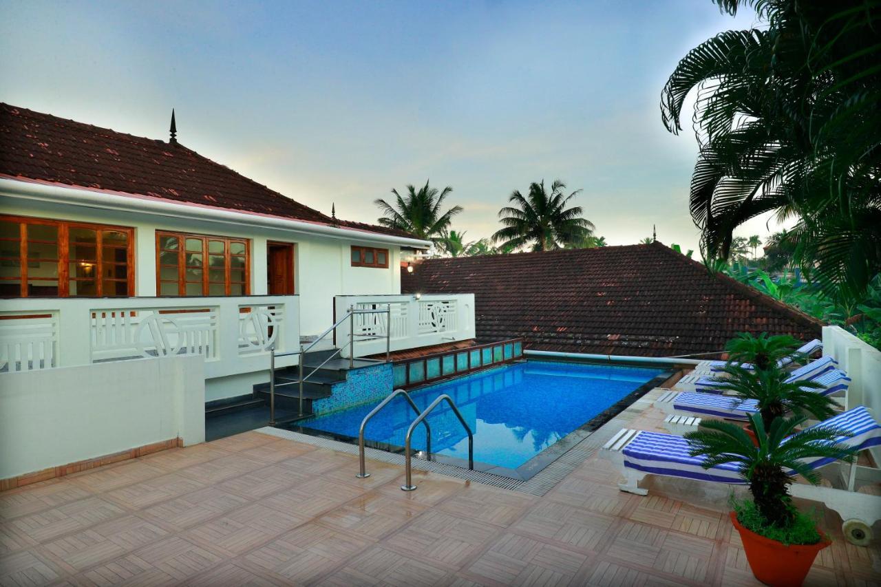 Triveny River Palace Hotel Alappuzha Exterior photo
