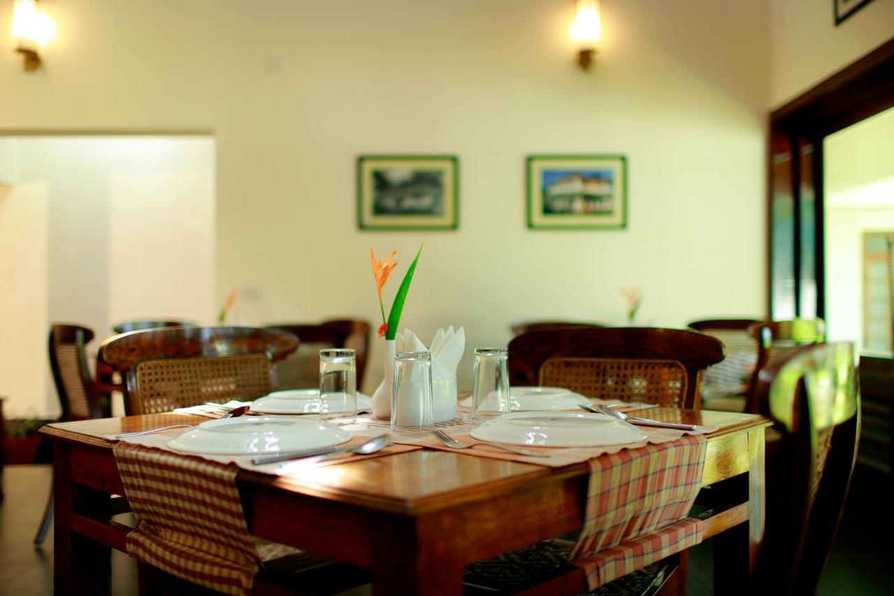 Triveny River Palace Hotel Alappuzha Exterior photo